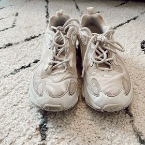 Nike Air Max Pink and white